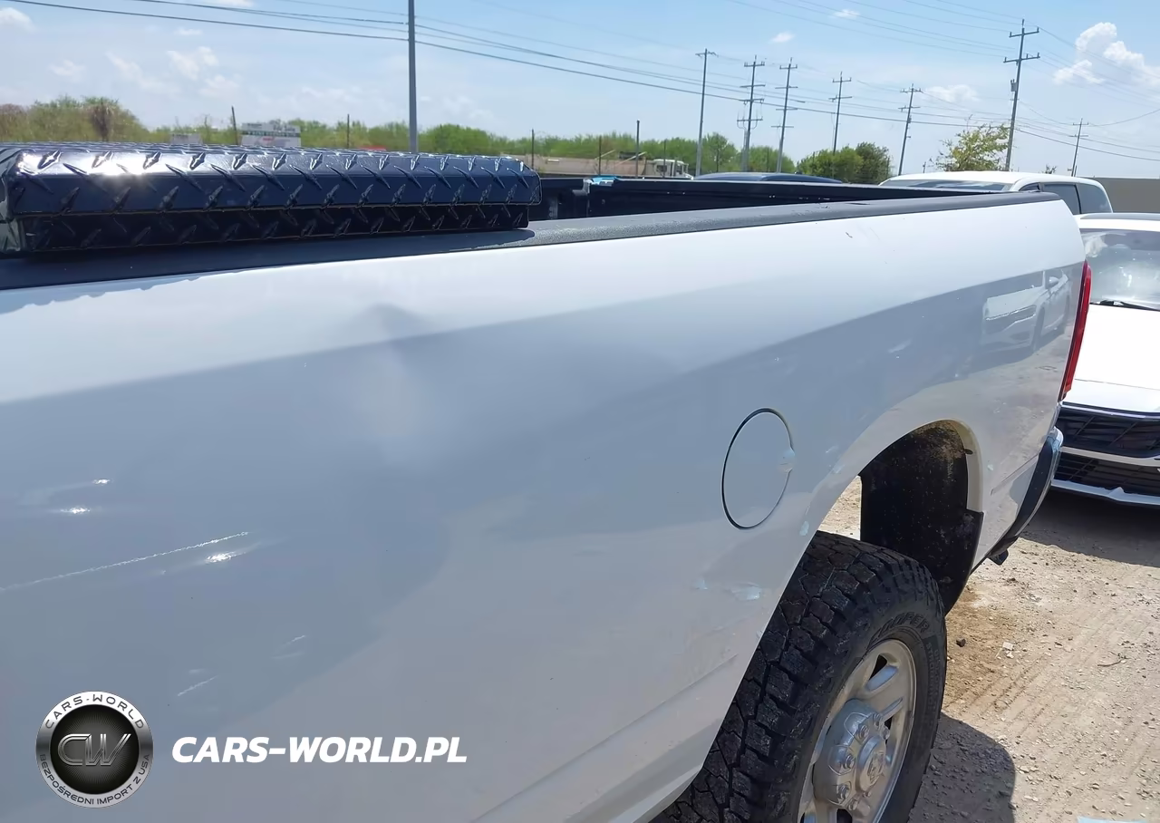 2024 Ram 2500 Tradesman 4X4 8' Box VIN:3C6UR5HJ2RG139631 - 17