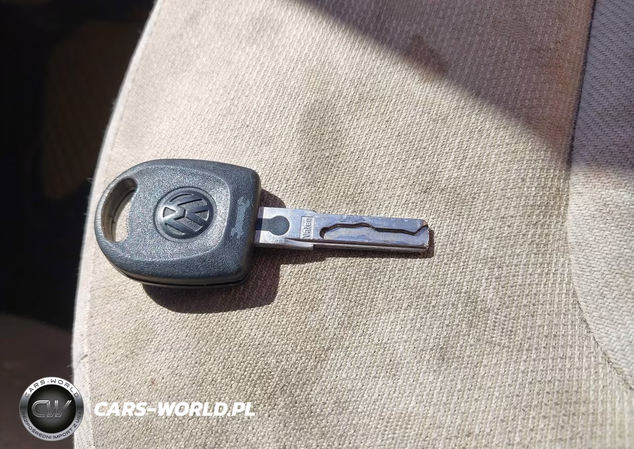 1999 Volkswagen New Beetle Gls VIN:3VWCC21C7XM443310 - 11