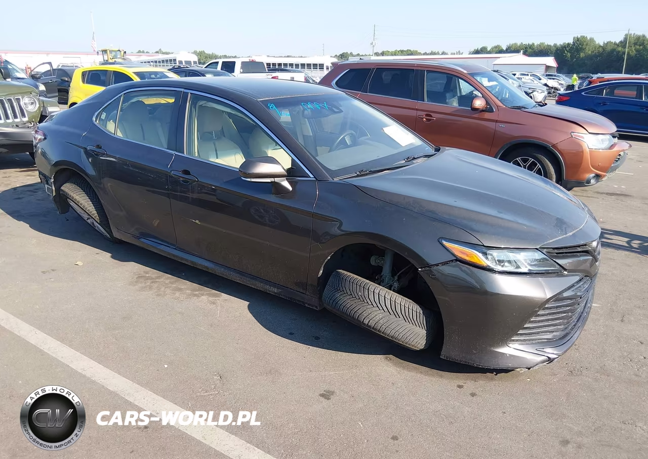 2018 Toyota Camry L – zdjęcie 1 z 17