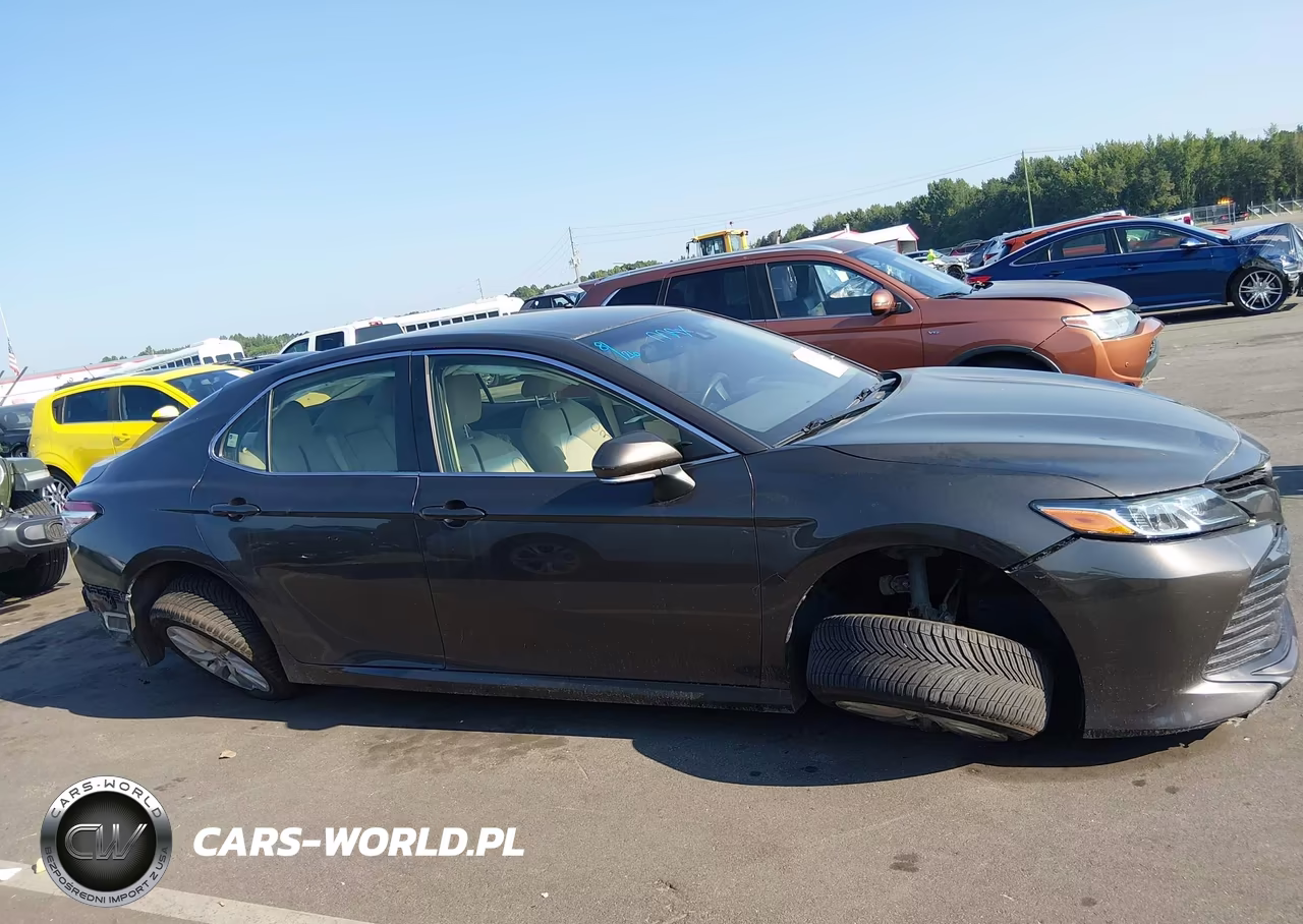 2018 Toyota Camry L VIN:JTNB11HKXJ3034945 - 14