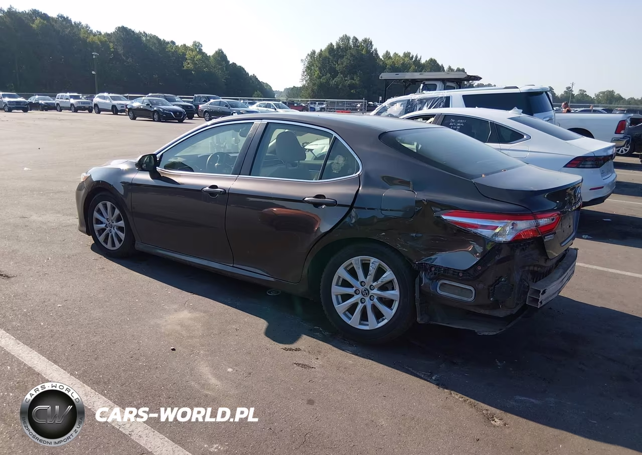 2018 Toyota Camry L VIN:JTNB11HKXJ3034945 - 3