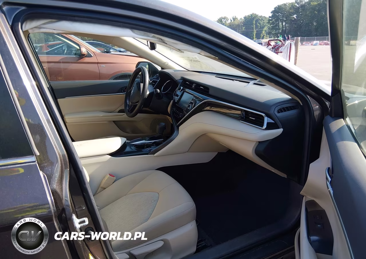 2018 Toyota Camry L VIN:JTNB11HKXJ3034945 - 5
