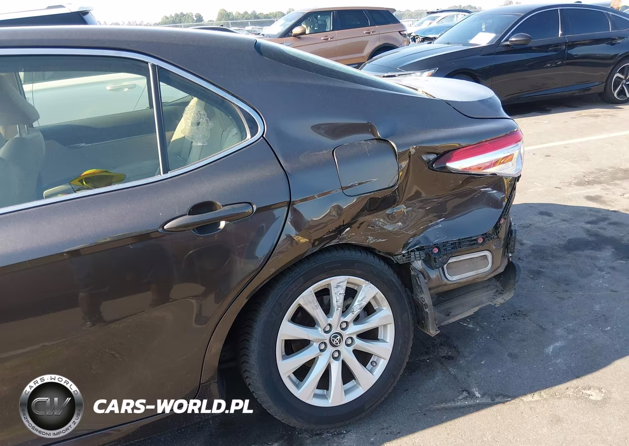 2018 Toyota Camry L VIN:JTNB11HKXJ3034945 - 6
