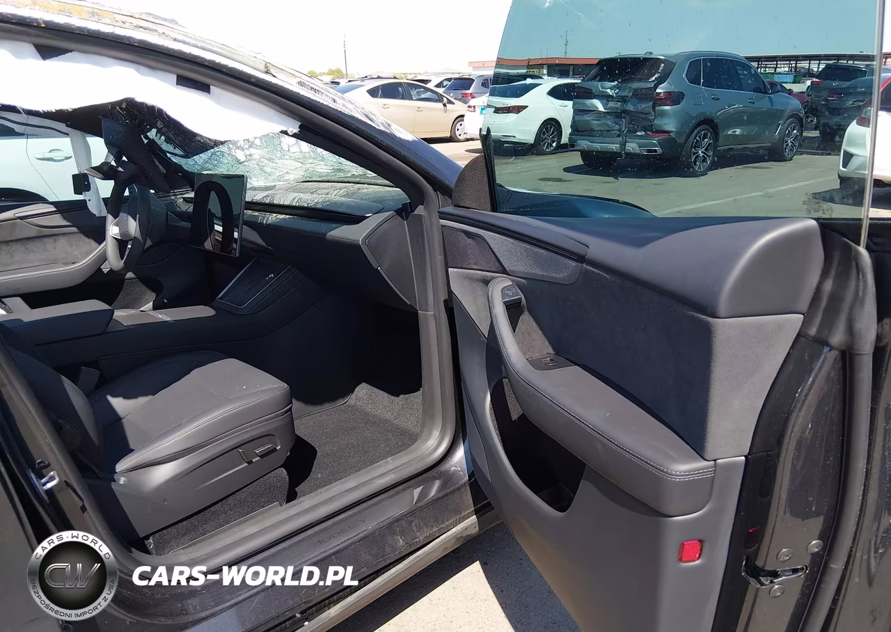 2026 Tesla Model Y All-Wheel Drive-Long Range Launch Series-Premium All-Wheel Drive VIN:7SAYGDEE6TF653855 - 5