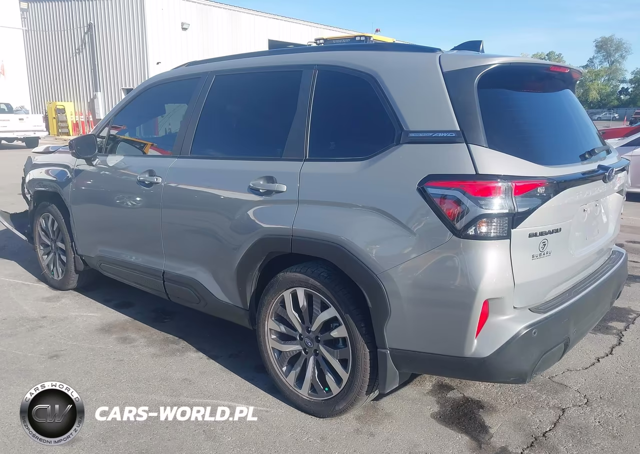 2025 Subaru Forester Touring VIN:JF2SLDTCXSH444733 - 3