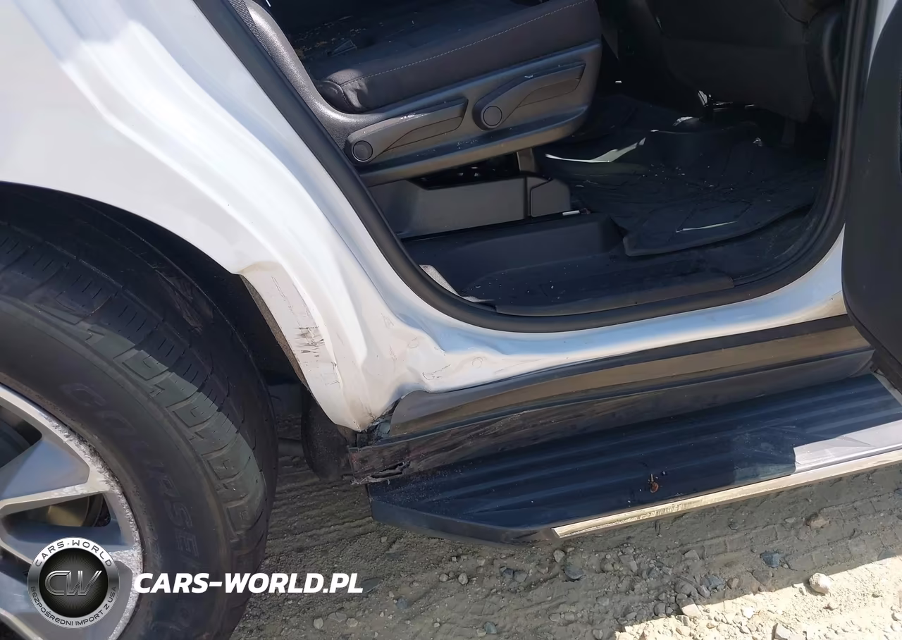 2023 Chevrolet Tahoe 2Wd Ls VIN:1GNSCMKD9PR406430 - 17