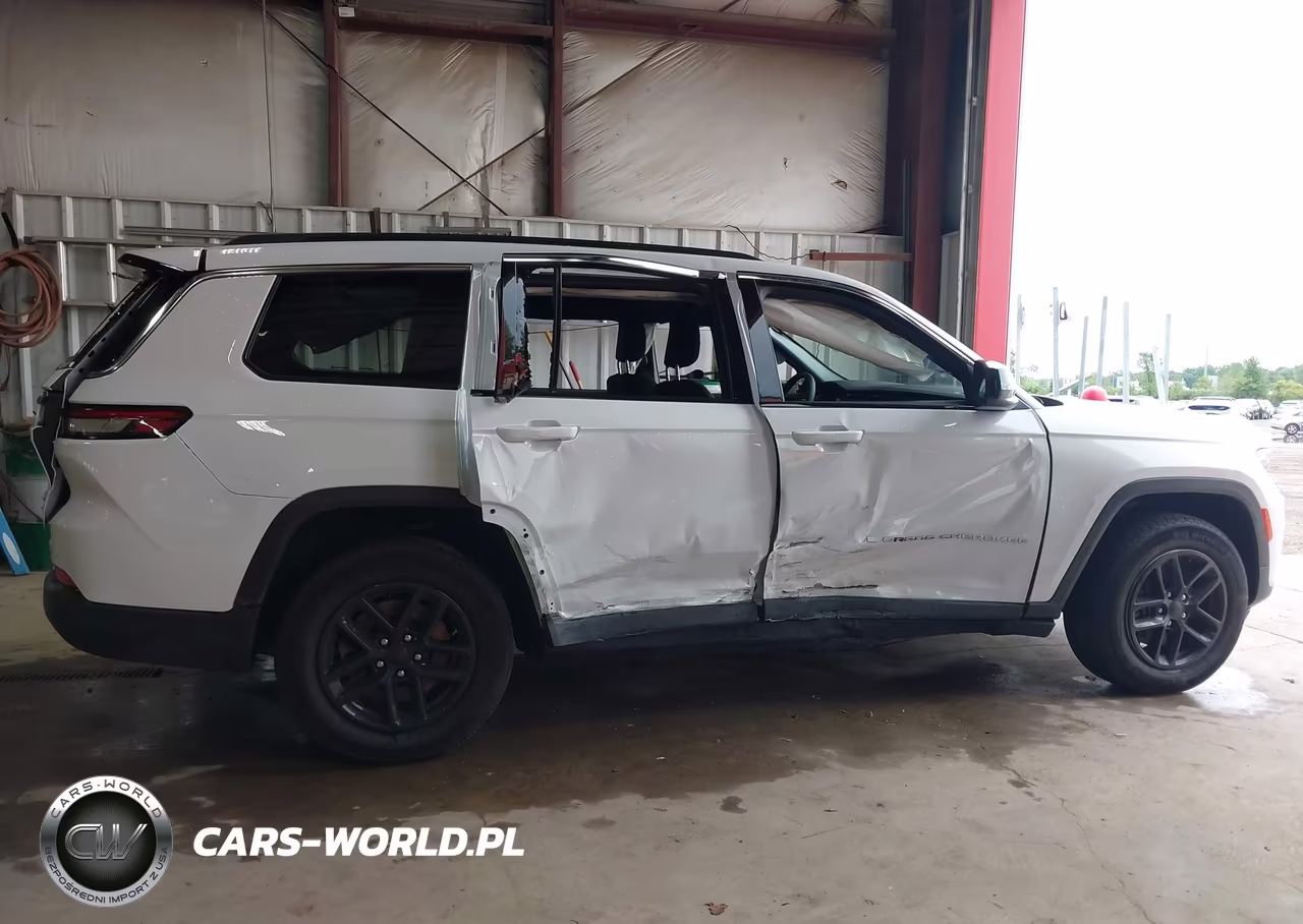 2024 Jeep Grand Cherokee L Laredo 4X4 VIN:1C4RJKAGXR8594350 - 13
