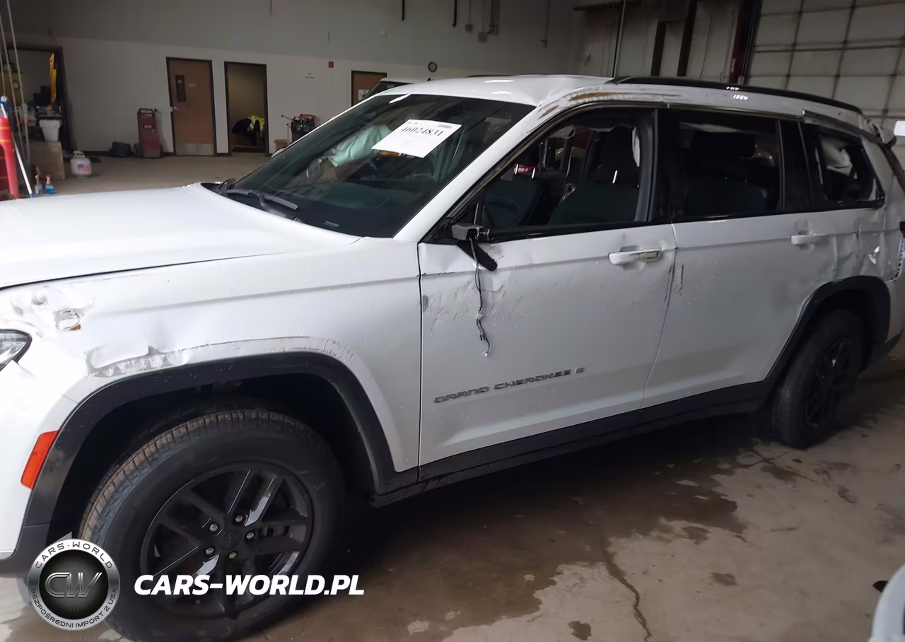2024 Jeep Grand Cherokee L Laredo 4X4 VIN:1C4RJKAGXR8594350 - 14