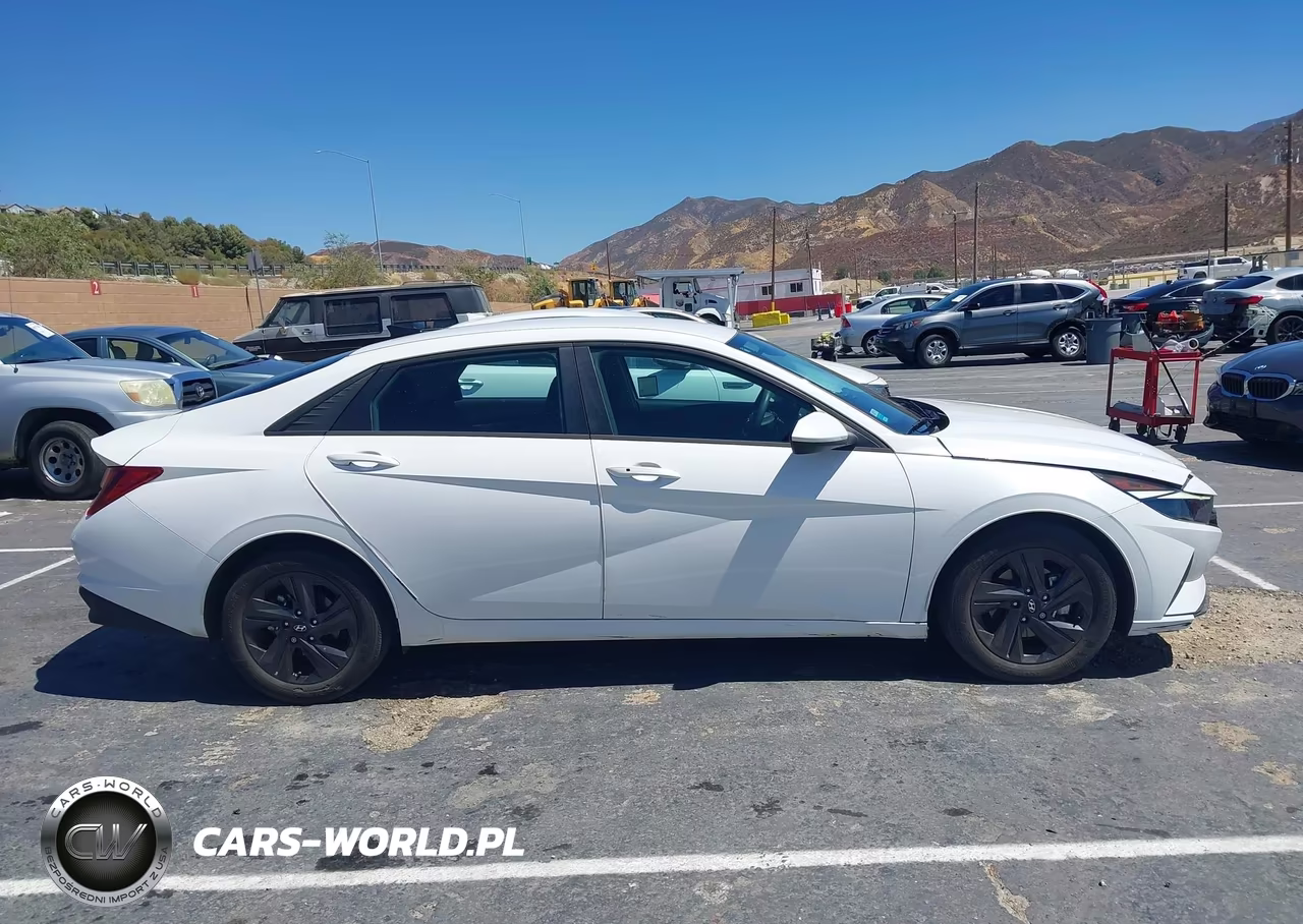 2022 Hyundai Elantra Sel VIN:5NPLM4AG0NH063887 - 13