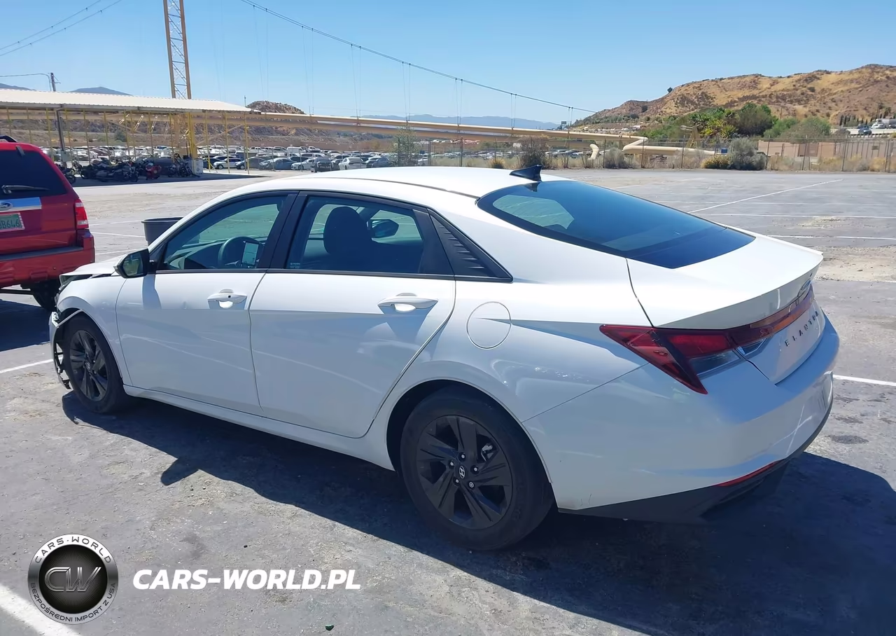 2022 Hyundai Elantra Sel VIN:5NPLM4AG0NH063887 - 3