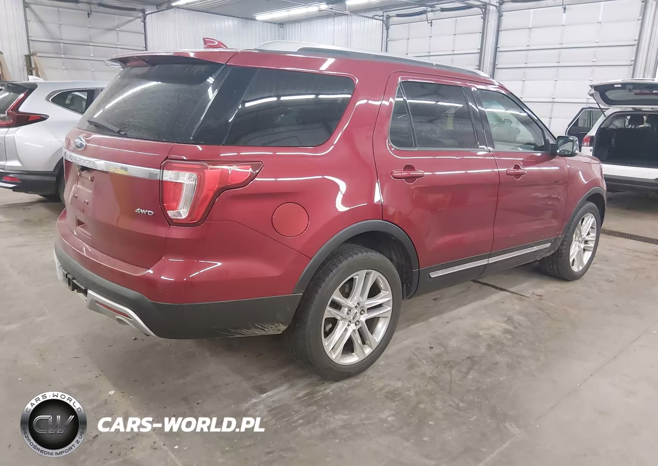 2017 Ford Explorer Xlt VIN:1FM5K8D84HGA55628 - 4