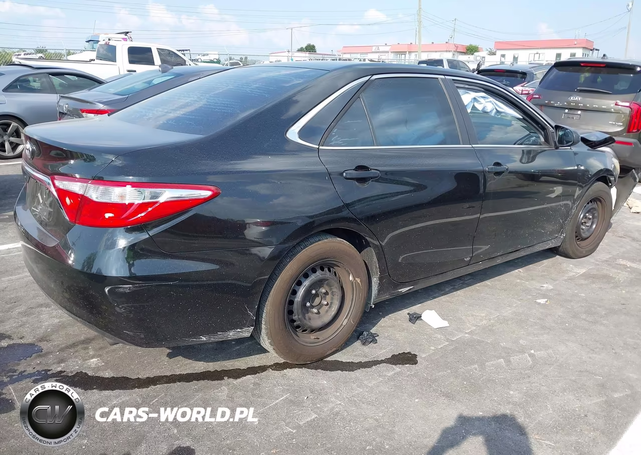 2015 Toyota Camry Le VIN:4T4BF1FK1FR465976 - 4