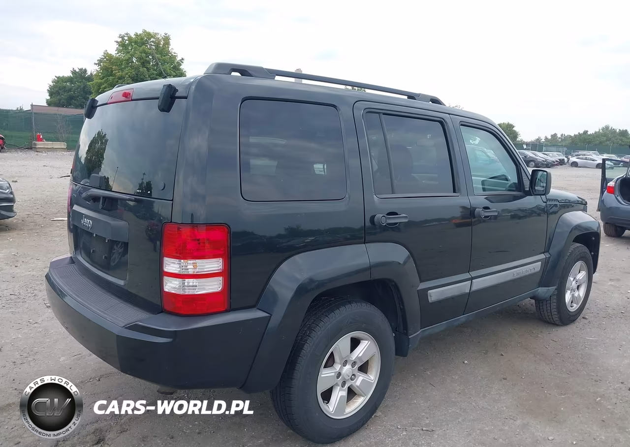 2010 Jeep Liberty Sport VIN:1J4PP2GK8AW150749 - 4