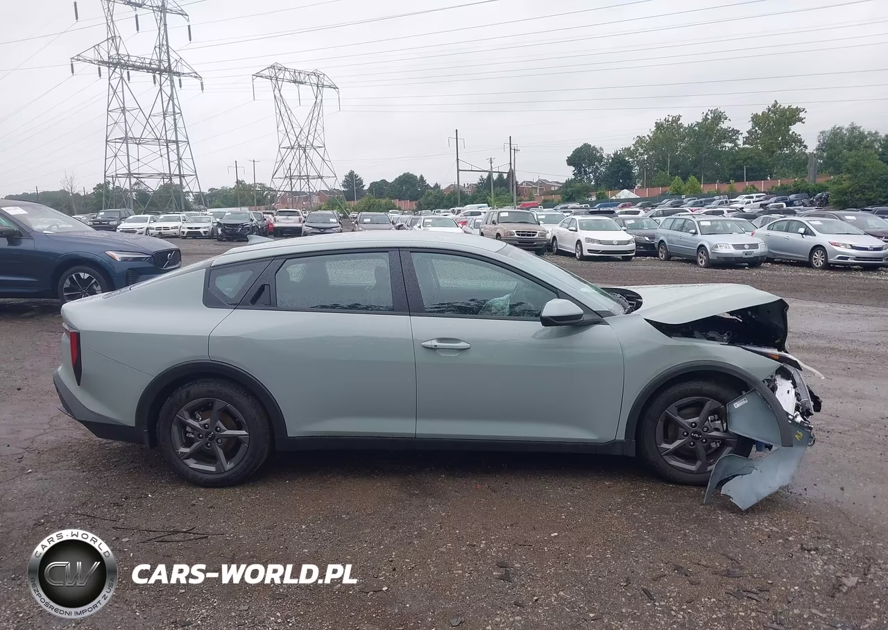 2026 Kia K4 Lxs VIN:3KPFT4DE8TE379887 - 13