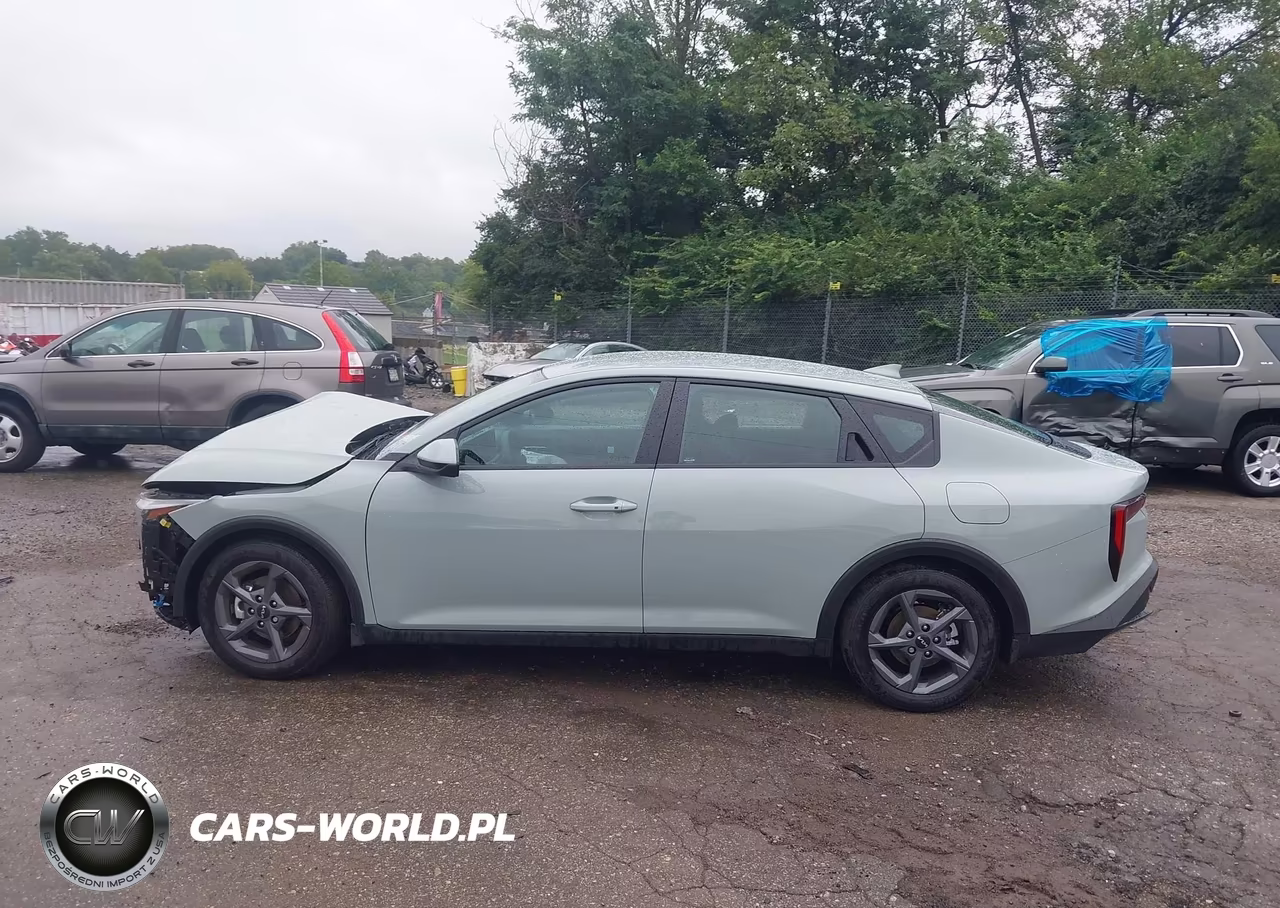 2026 Kia K4 Lxs VIN:3KPFT4DE8TE379887 - 14