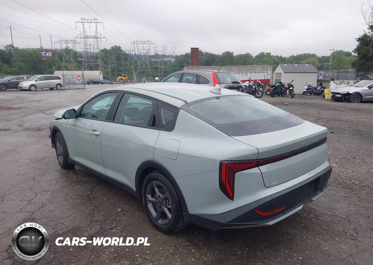 2026 Kia K4 Lxs VIN:3KPFT4DE8TE379887 - 3