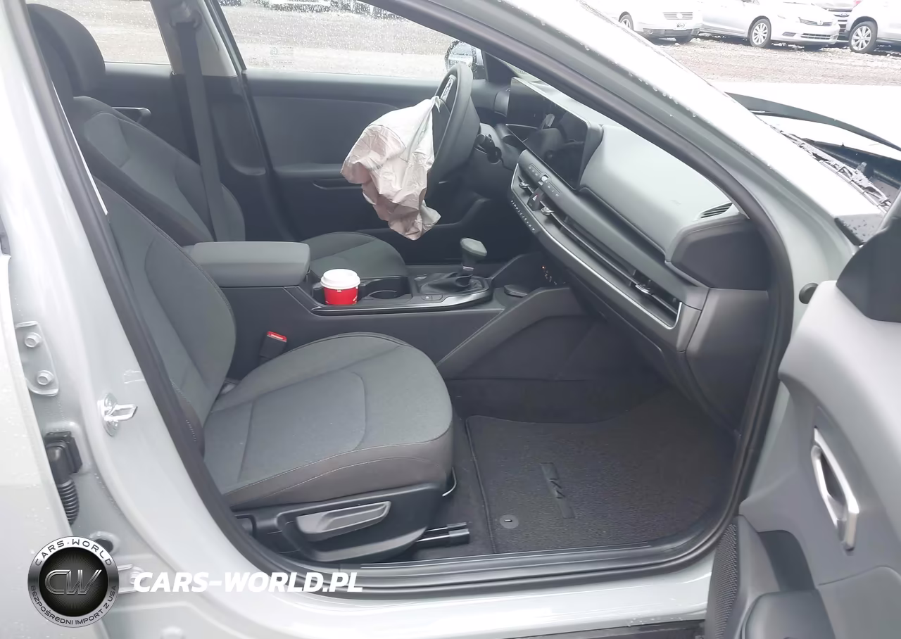 2026 Kia K4 Lxs VIN:3KPFT4DE8TE379887 - 5