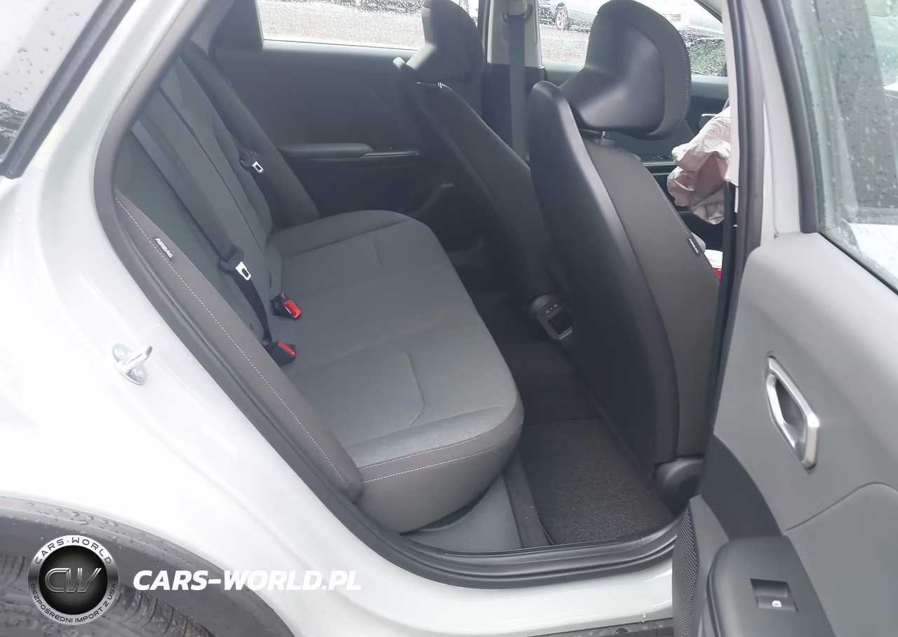 2026 Kia K4 Lxs VIN:3KPFT4DE8TE379887 - 8