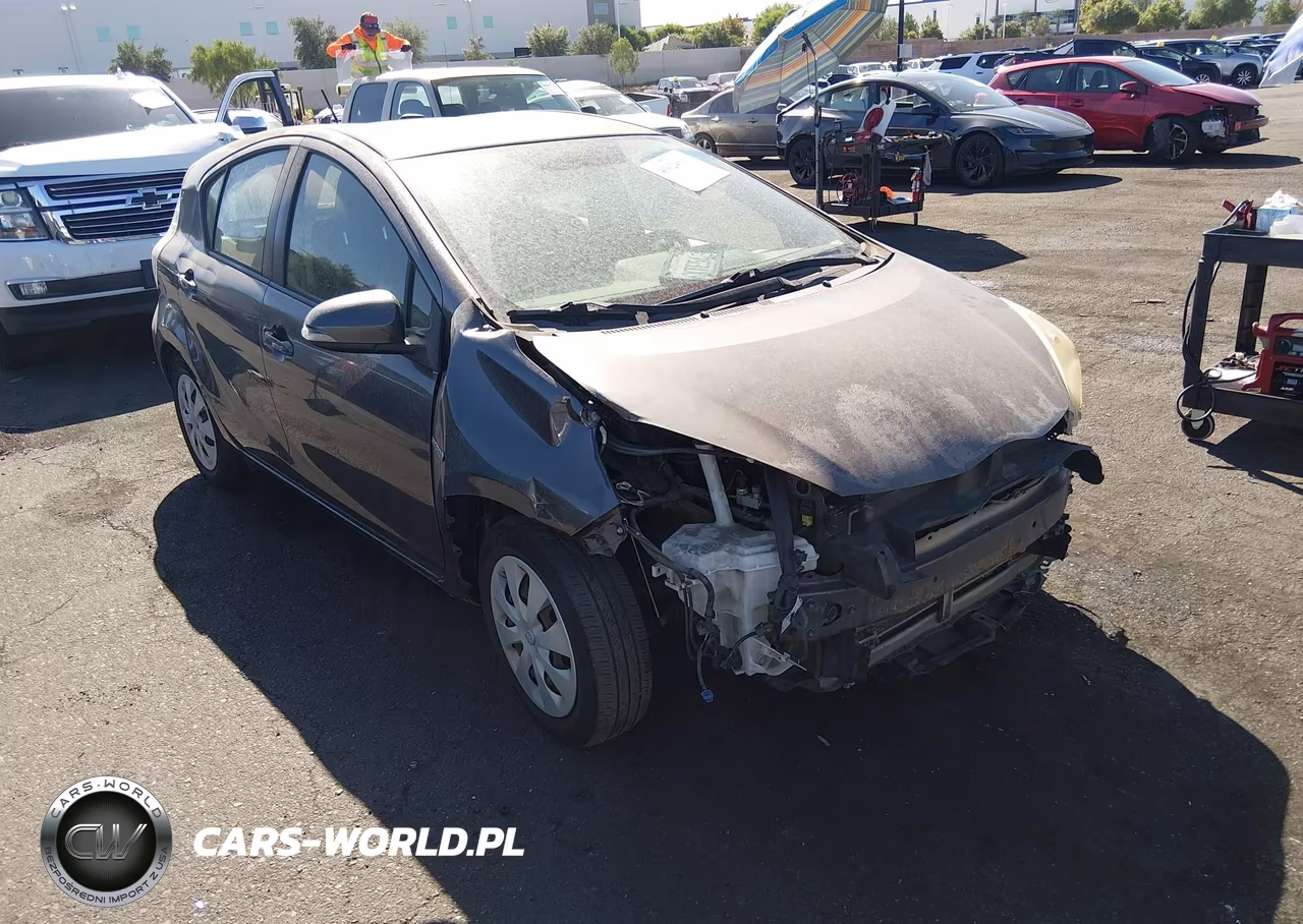 2012 Toyota Prius C Three – zdjęcie 1 z 13