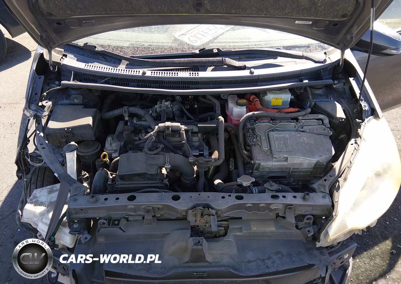 2012 Toyota Prius C Three VIN:JTDKDTB34C1517287 - 10