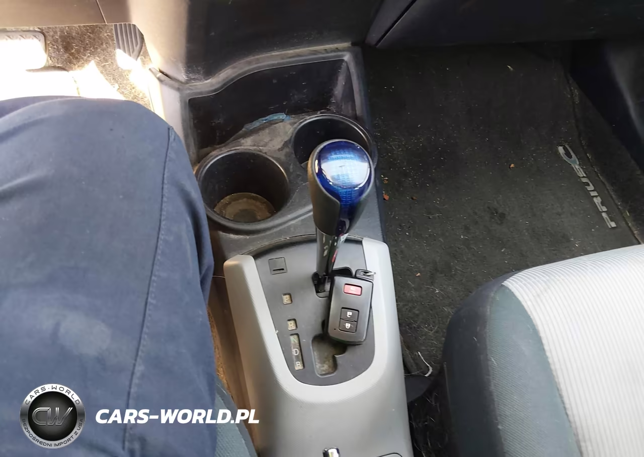 2012 Toyota Prius C Three VIN:JTDKDTB34C1517287 - 11