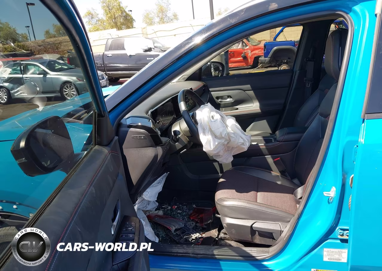 2025 Nissan Kicks Sr Fwd VIN:3N8AP6DC4SL378033 - 5