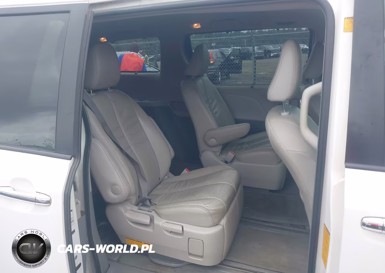 2011 Toyota Sienna Xle VIN:5TDDK3DC6BS028385 - 8