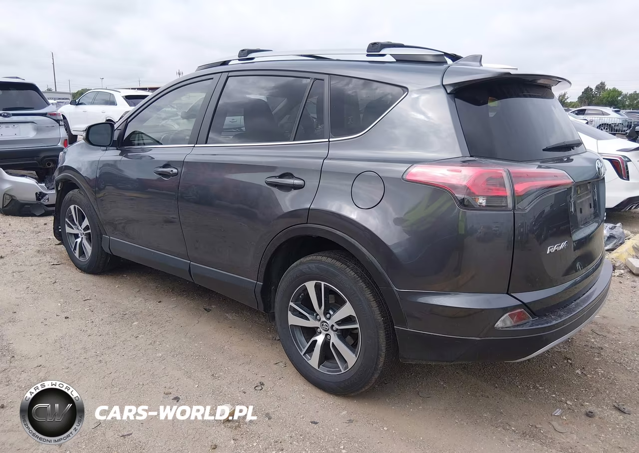 2018 Toyota Rav4 Xle VIN:JTMWFREV9JJ723567 - 3