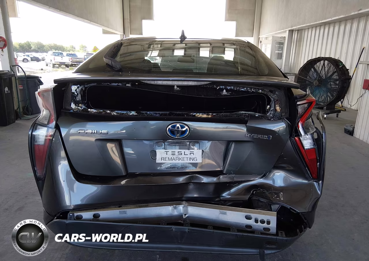 2017 Toyota Prius Two VIN:JTDKBRFU3H3548926 - 16