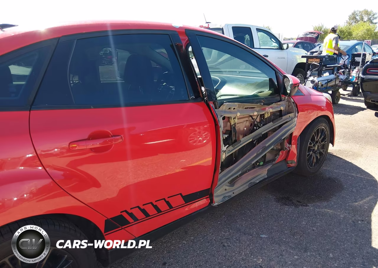 2012 Ford Focus Se VIN:1FAHP3F21CL107883 - 13