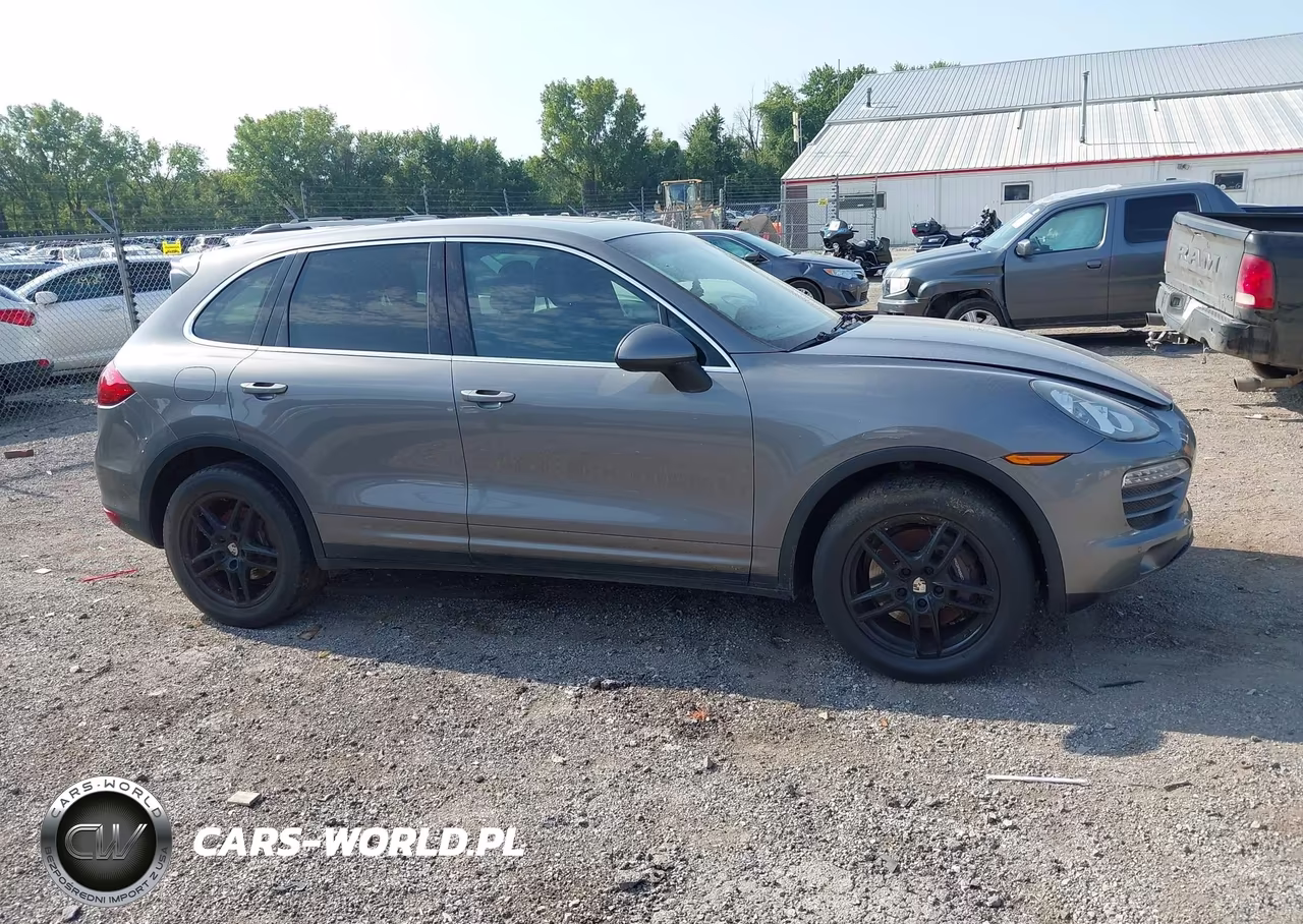 2012 Porsche Cayenne VIN:WP1AA2A22CLA12519 - 13