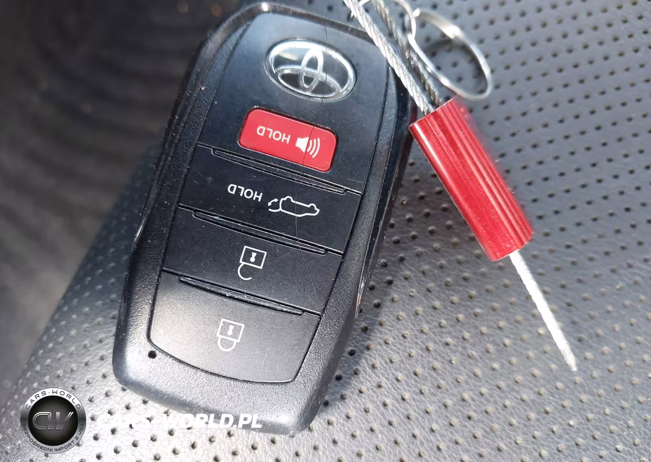 2025 Toyota Prius Limited VIN:JTDACAAU6S3064161 - 11