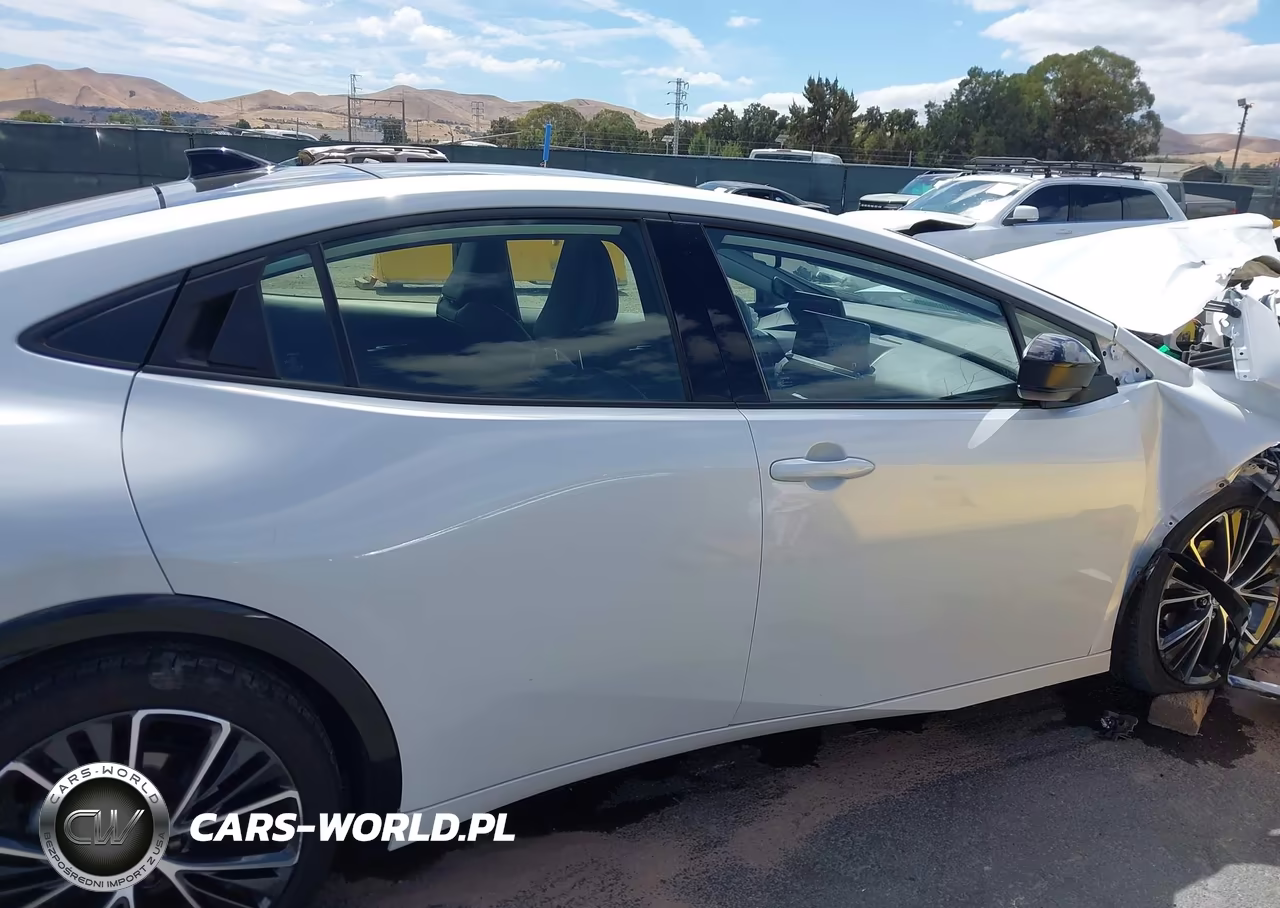 2025 Toyota Prius Limited VIN:JTDACAAU6S3064161 - 15
