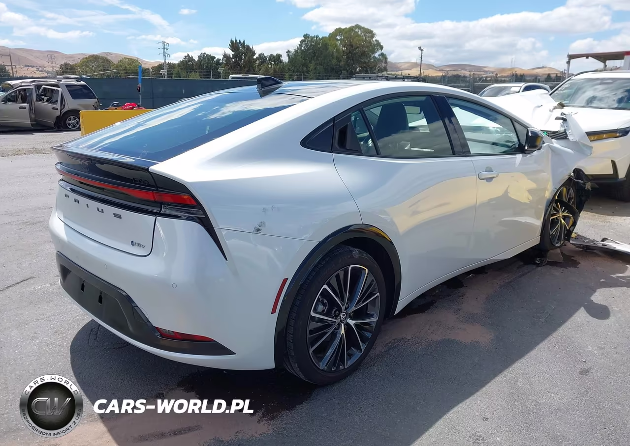 2025 Toyota Prius Limited VIN:JTDACAAU6S3064161 - 4