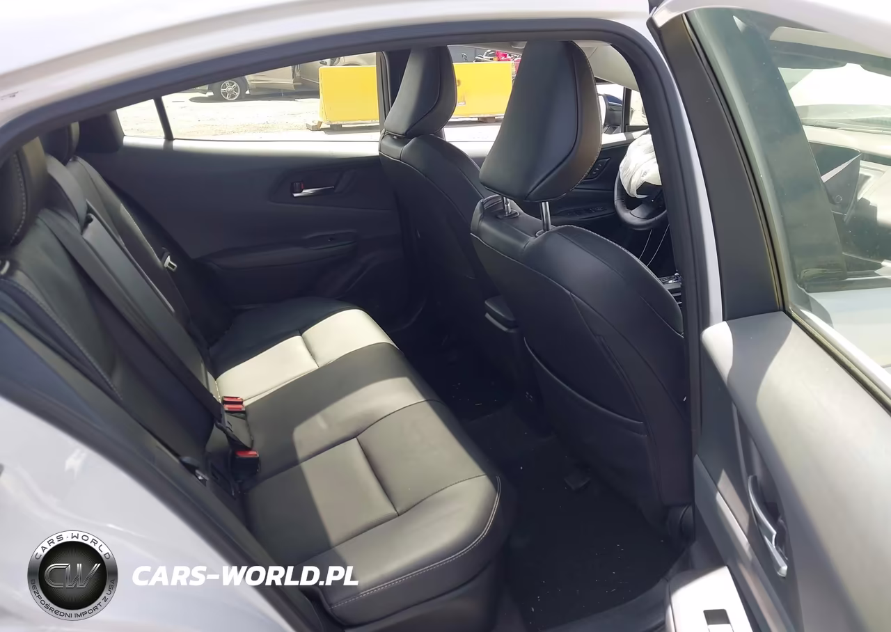 2025 Toyota Prius Limited VIN:JTDACAAU6S3064161 - 8