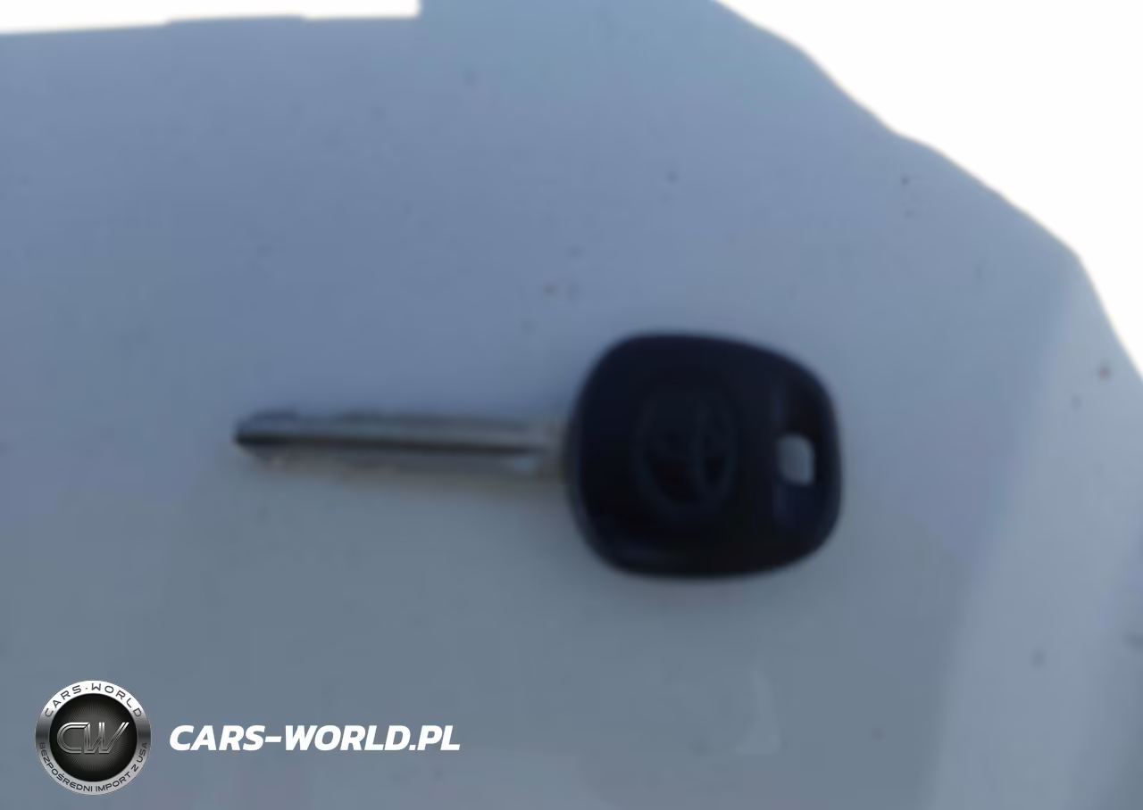 2015 Toyota Corolla L VIN:5YFBURHE5FP358789 - 10