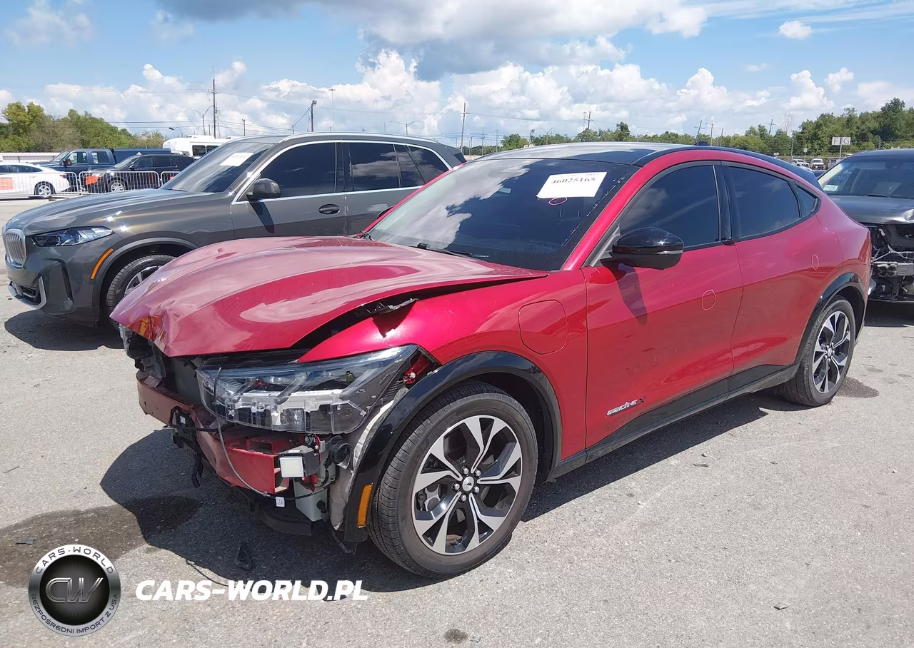 2021 Ford Mustang Mach-E Premium VIN:3FMTK3R70MMA26203 - 2