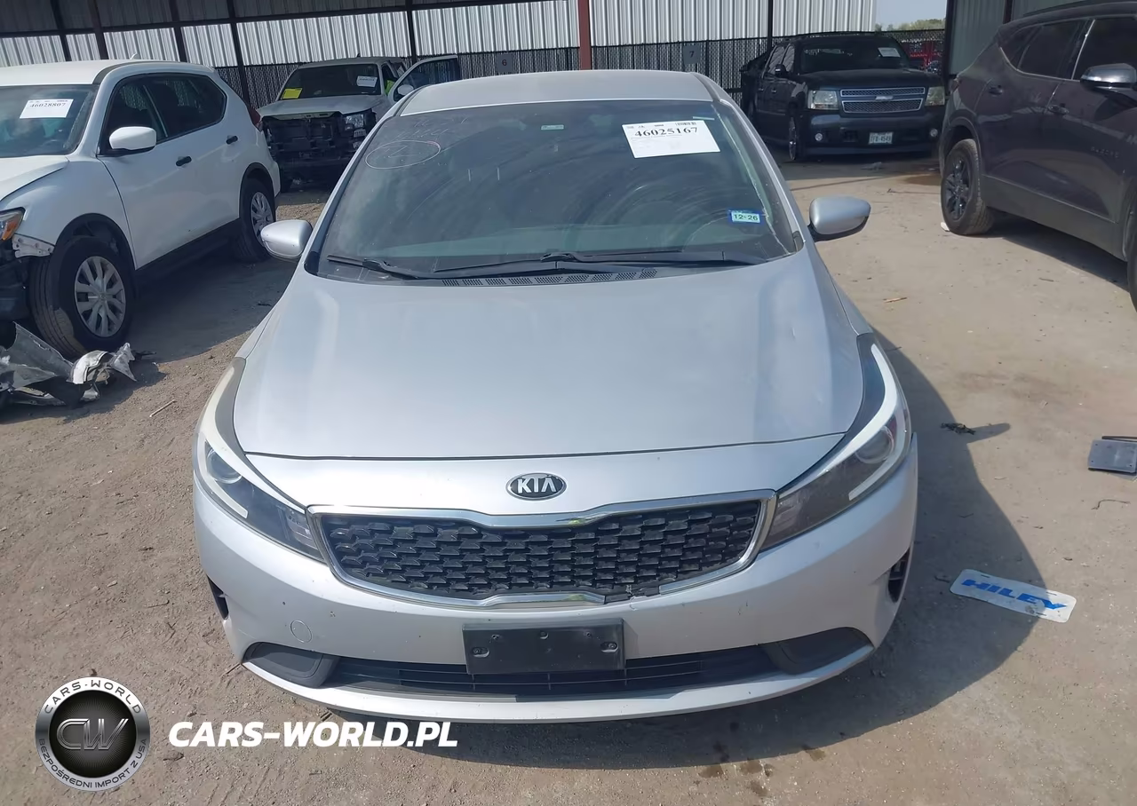 2018 Kia Forte Lx VIN:3KPFK4A73JE225478 - 12
