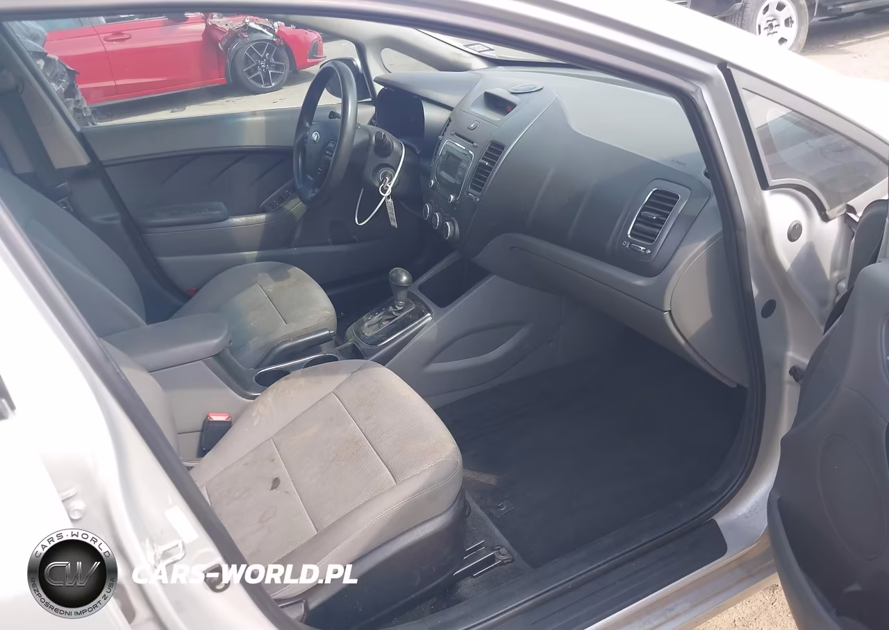2018 Kia Forte Lx VIN:3KPFK4A73JE225478 - 5