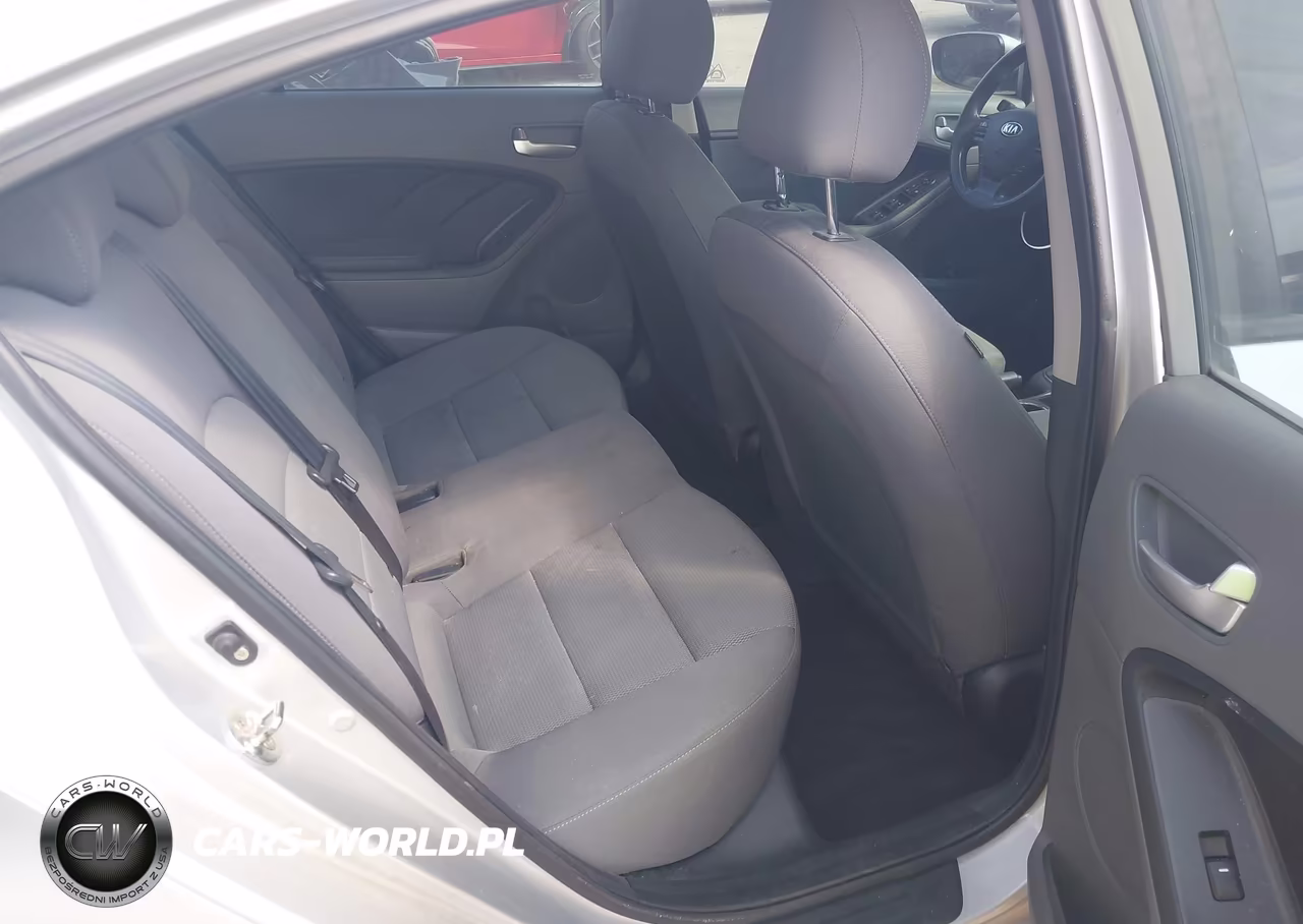 2018 Kia Forte Lx VIN:3KPFK4A73JE225478 - 8