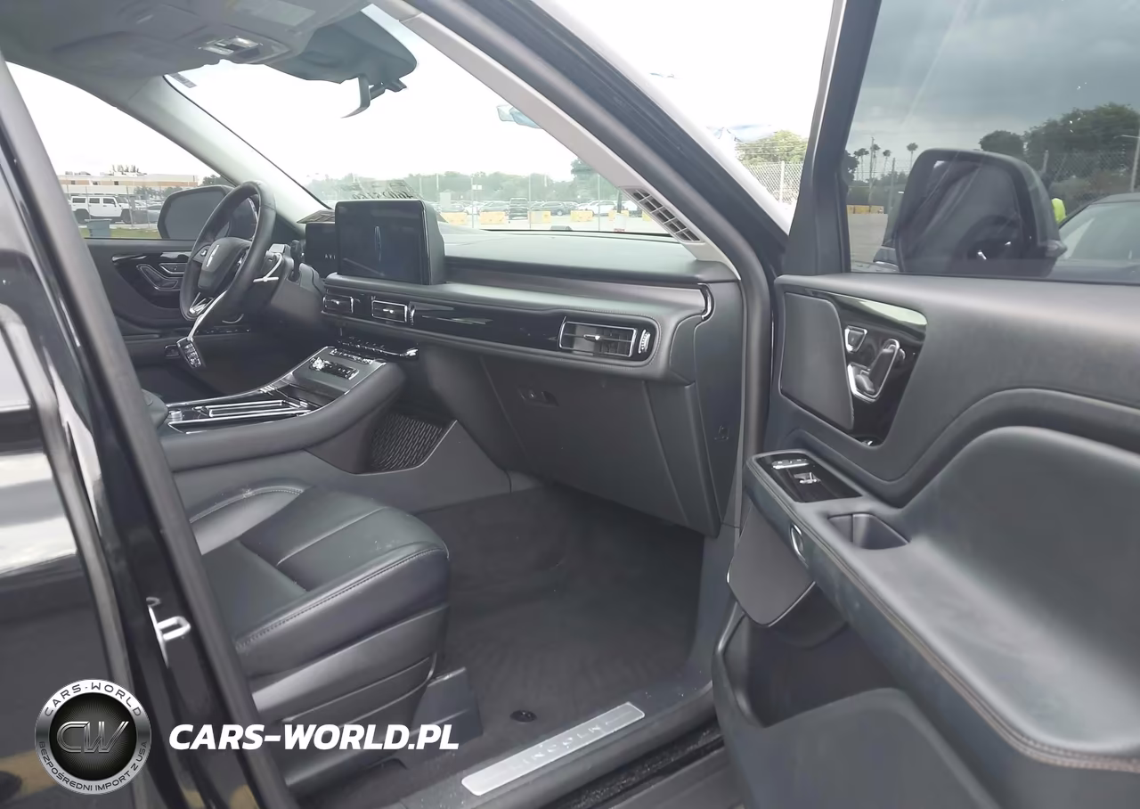 2025 Lincoln Aviator Premiere VIN:5LM5J6WC4SGL28791 - 5