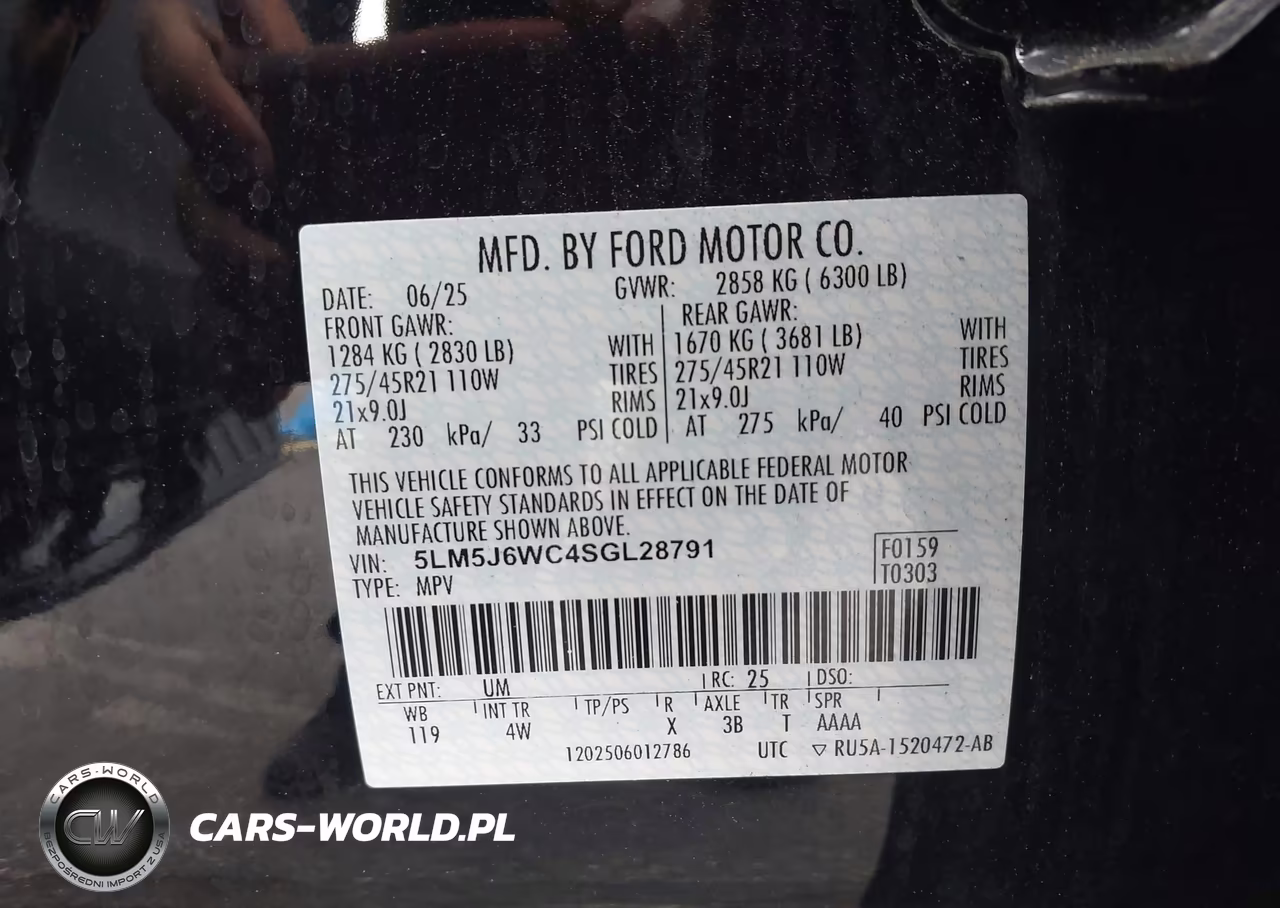 2025 Lincoln Aviator Premiere VIN:5LM5J6WC4SGL28791 - 9