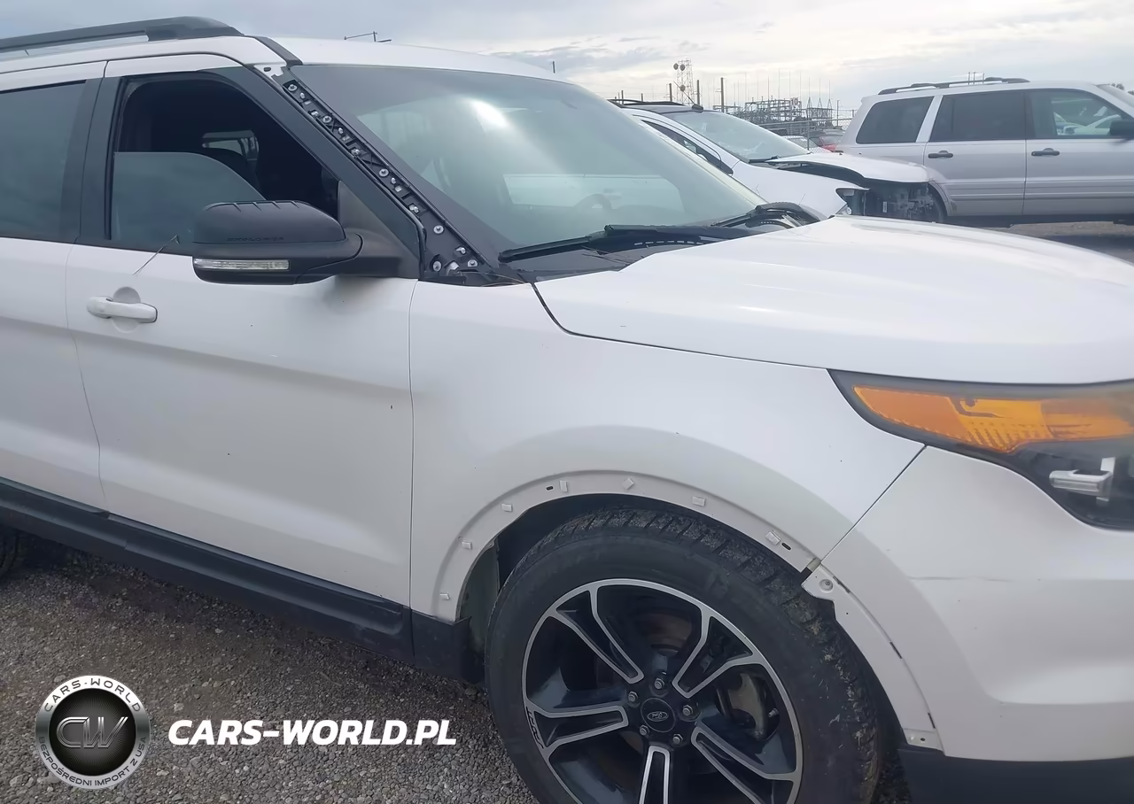 2015 Ford Explorer Sport VIN:1FM5K8GT7FGA85980 - 17
