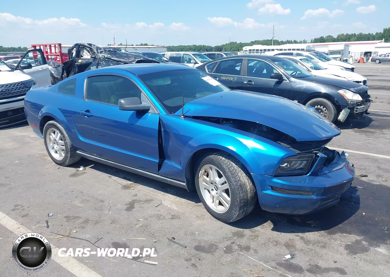 2005 Ford Mustang V6 Deluxe-V6 Premium