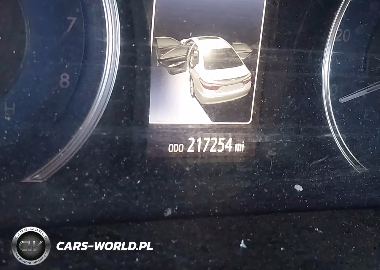 2016 Toyota Camry Le VIN:4T1BF1FK6GU608156 - 15