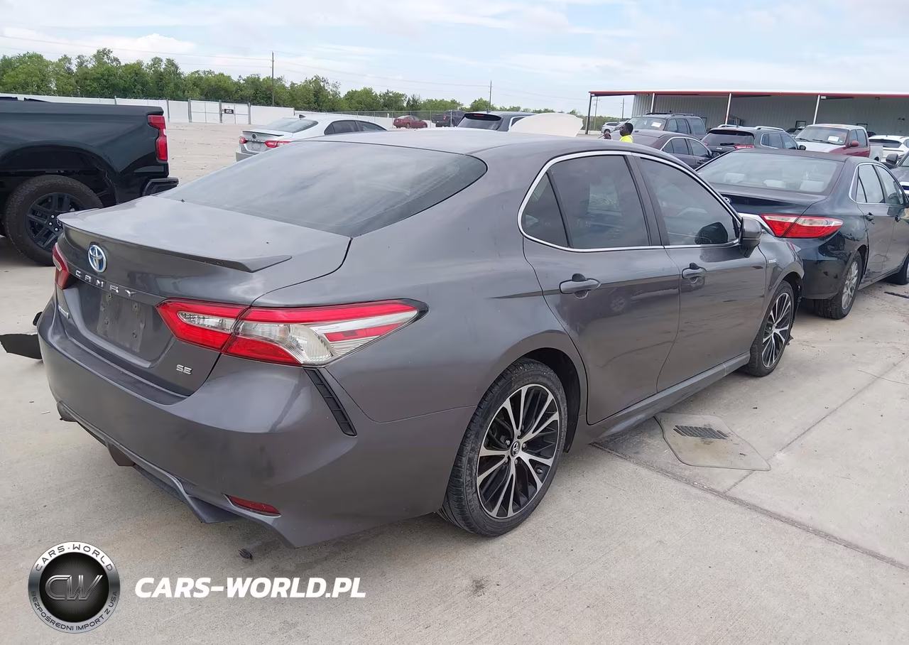 2018 Toyota Camry Hybrid Se VIN:4T1B21HK2JU001817 - 4