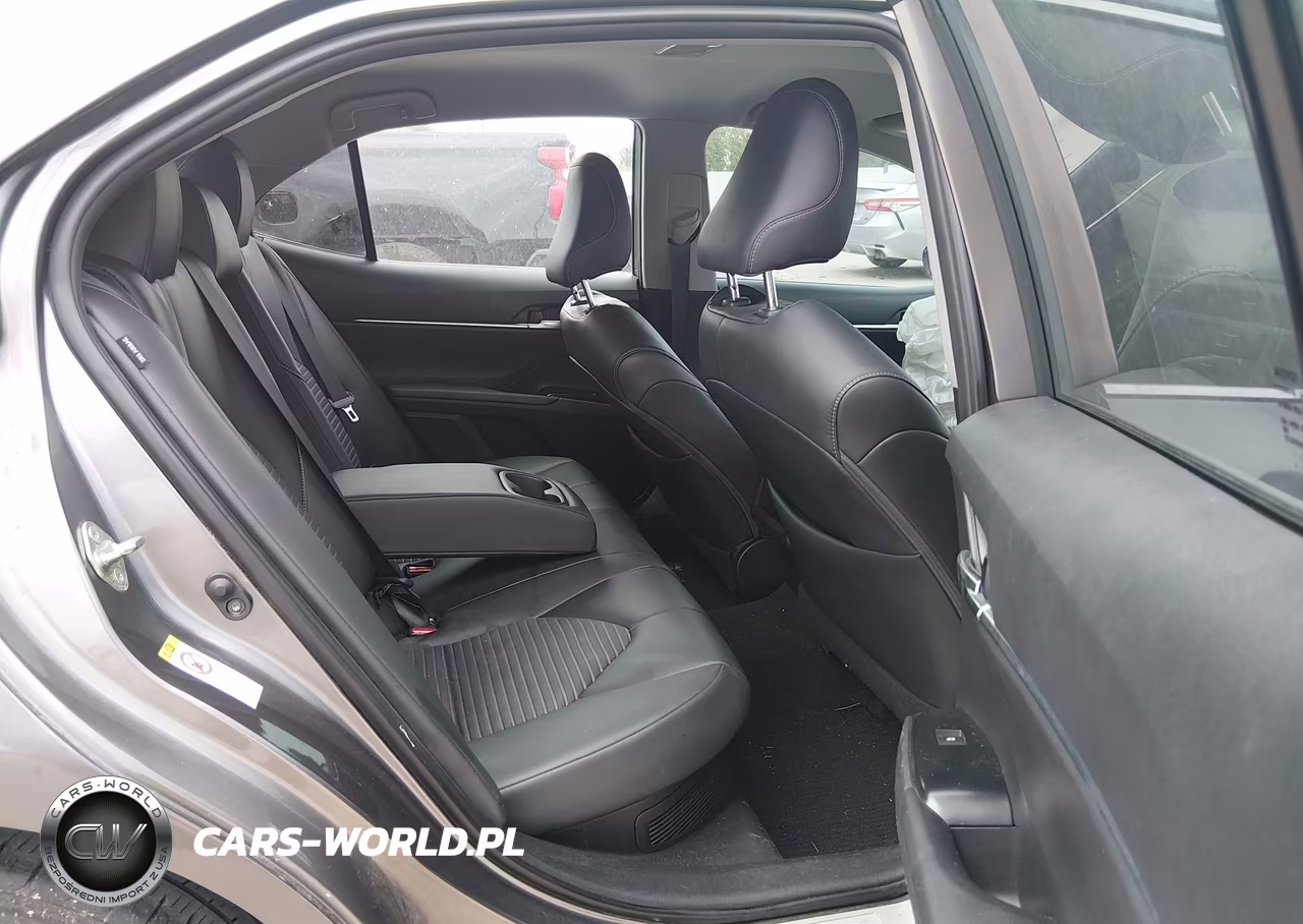2018 Toyota Camry Hybrid Se VIN:4T1B21HK2JU001817 - 8