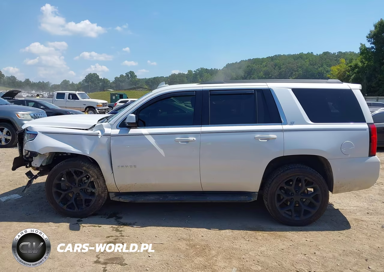 2019 Chevrolet Tahoe Lt VIN:1GNSCBKC1KR281024 - 14