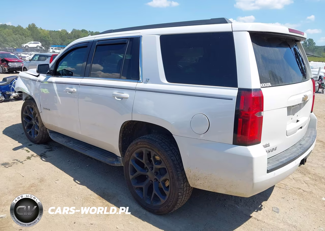 2019 Chevrolet Tahoe Lt VIN:1GNSCBKC1KR281024 - 3