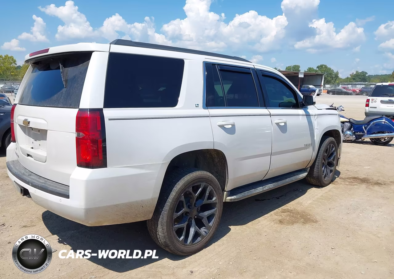 2019 Chevrolet Tahoe Lt VIN:1GNSCBKC1KR281024 - 4